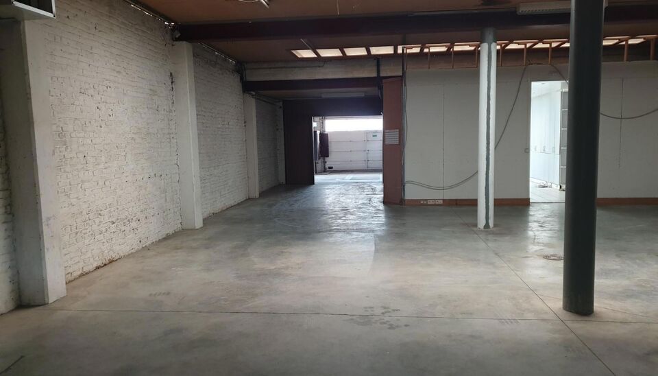 Offices & warehouse for rent in Sterrebeek